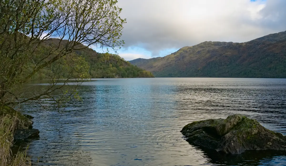 Le acque di Loch Lomond